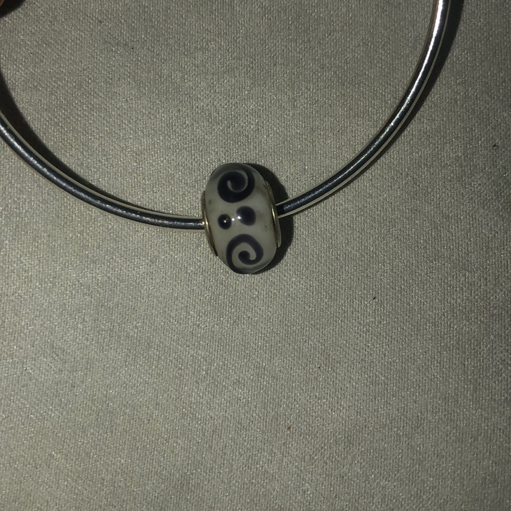 Pandora bead